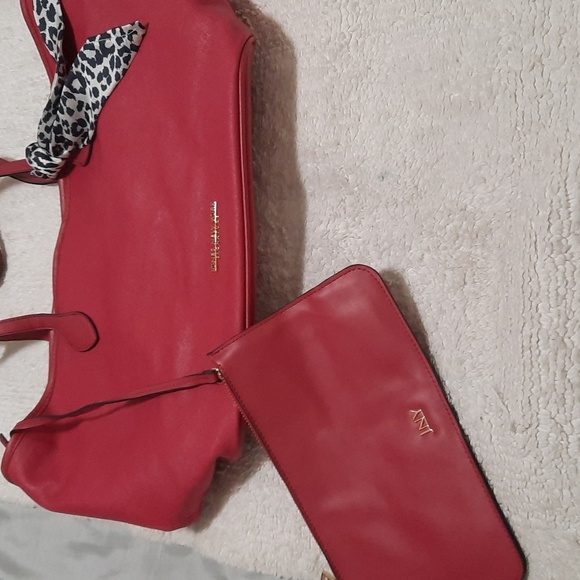 Jones New York Red Tote with Animal Print Scarf - Picture 4 of 14